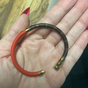 Auth Louis Vuitton Daily Confidential Bracelet sz 17